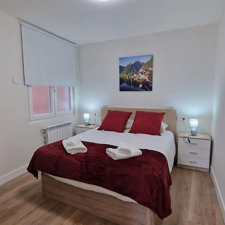Apartamento Aires De Tineo Oviedo Eksteriør billede