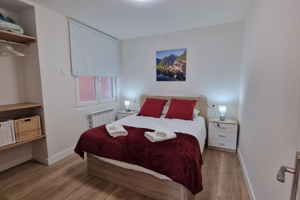 Apartamento Aires De Tineo Oviedo Eksteriør billede