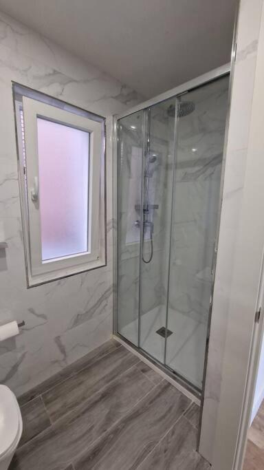 Apartamento Aires De Tineo Oviedo Eksteriør billede